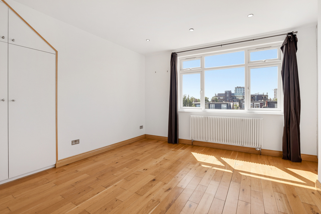 5 bed semi-detached house for sale in Waldeck Road, Ealing, London, W13  - Property Image 5