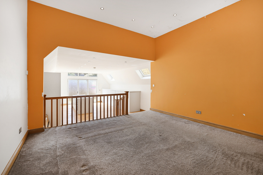 5 bed semi-detached house for sale in Waldeck Road, Ealing, London, W13  - Property Image 10