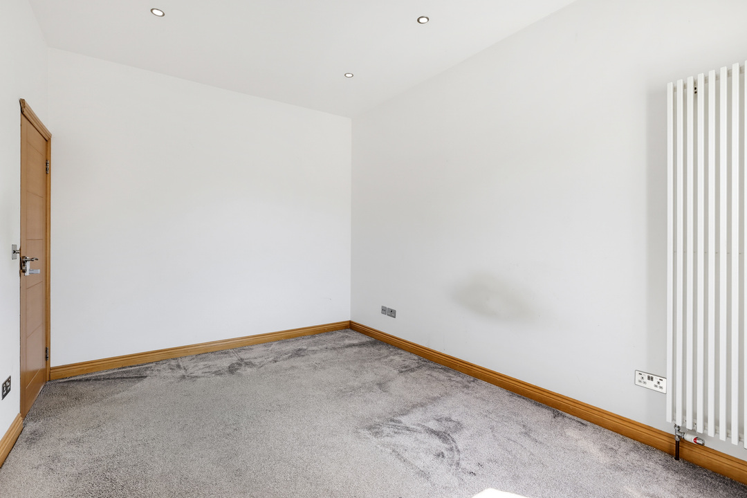 5 bed semi-detached house for sale in Waldeck Road, Ealing, London, W13  - Property Image 18