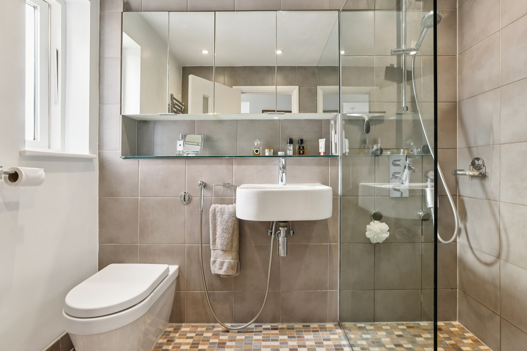 4 bed detached house for sale in Picton Court, Highview Road, London, W13  - Property Image 15