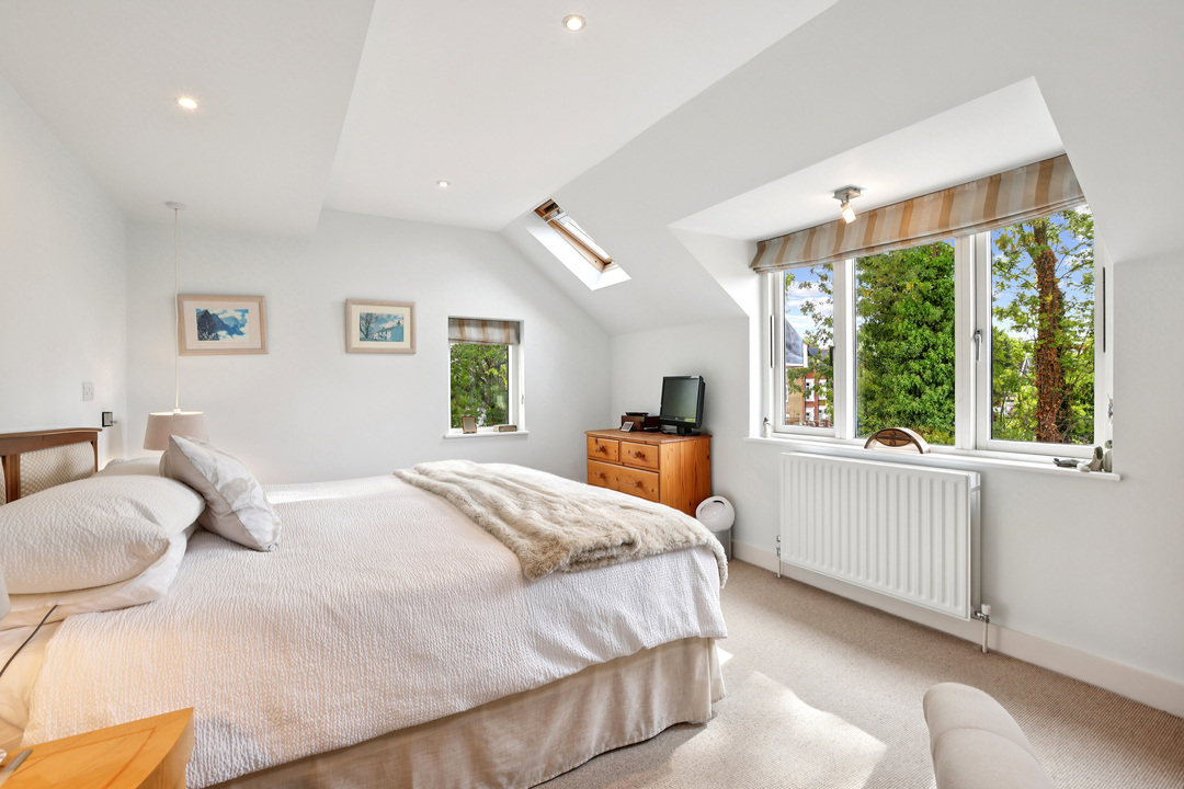 4 bed detached house for sale in Picton Court, Highview Road, London, W13  - Property Image 11