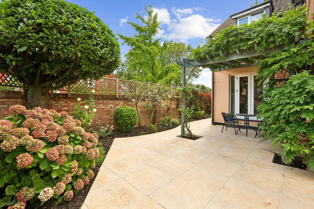 4 bed detached house for sale in Picton Court, Highview Road, London, W13  - Property Image 5