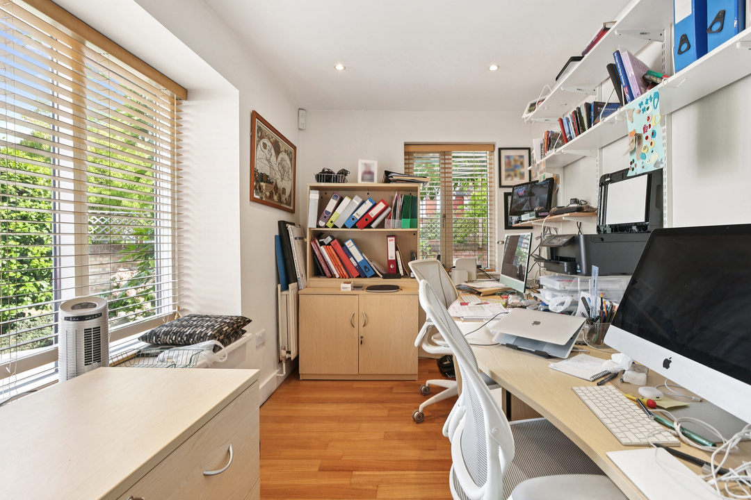 4 bed detached house for sale in Picton Court, Highview Road, London, W13  - Property Image 17