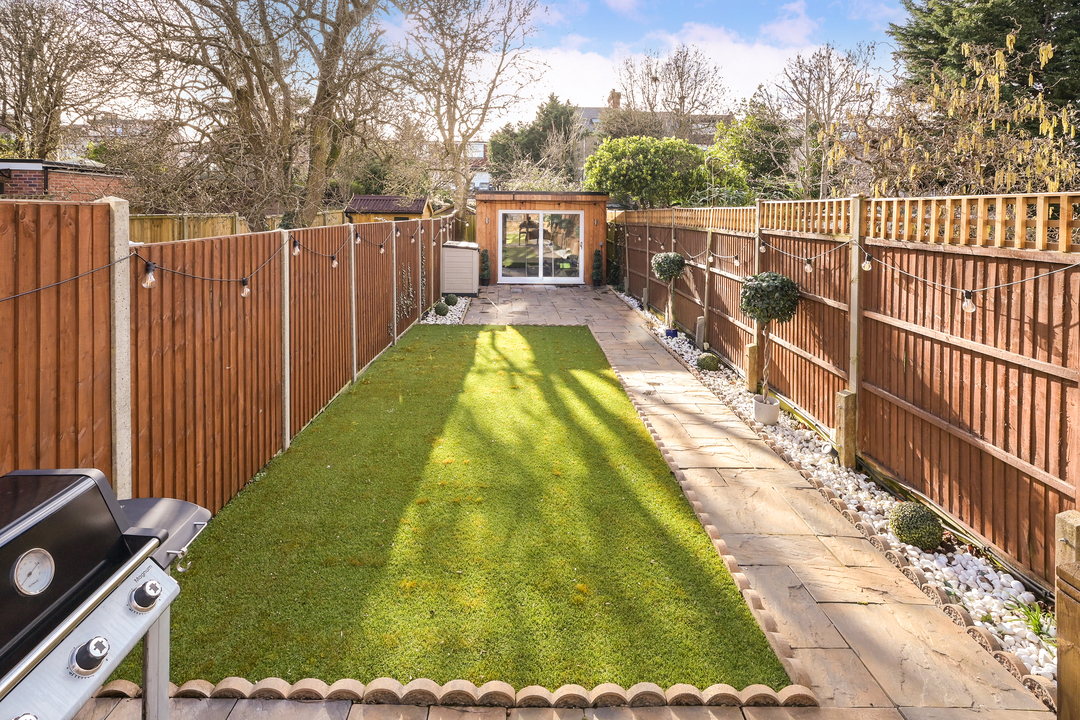 3 bed apartment for sale in Castlebar Park, Ealing, London, W5  - Property Image 20