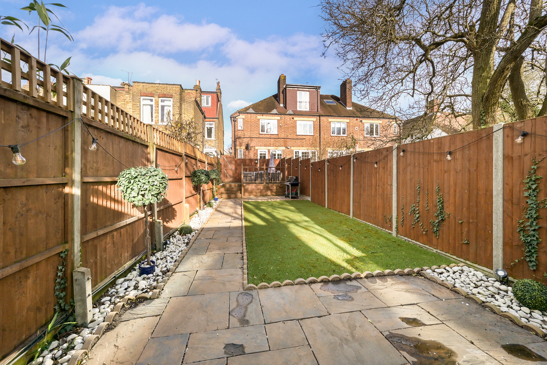 3 bed apartment for sale in Castlebar Park, Ealing, London, W5  - Property Image 19