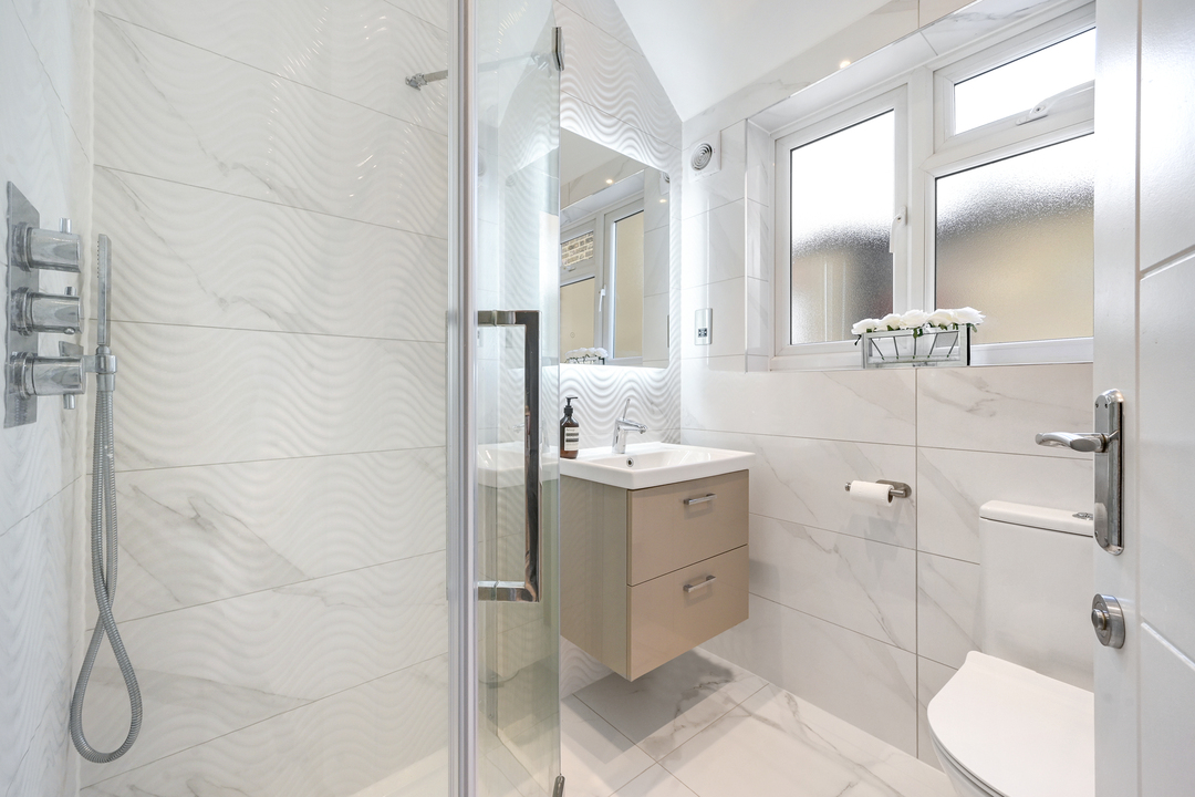 3 bed apartment for sale in Castlebar Park, Ealing, London, W5  - Property Image 14