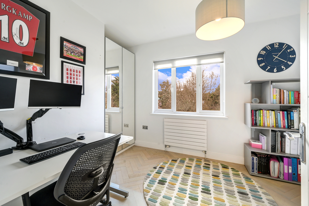 3 bed apartment for sale in Castlebar Park, Ealing, London, W5  - Property Image 16