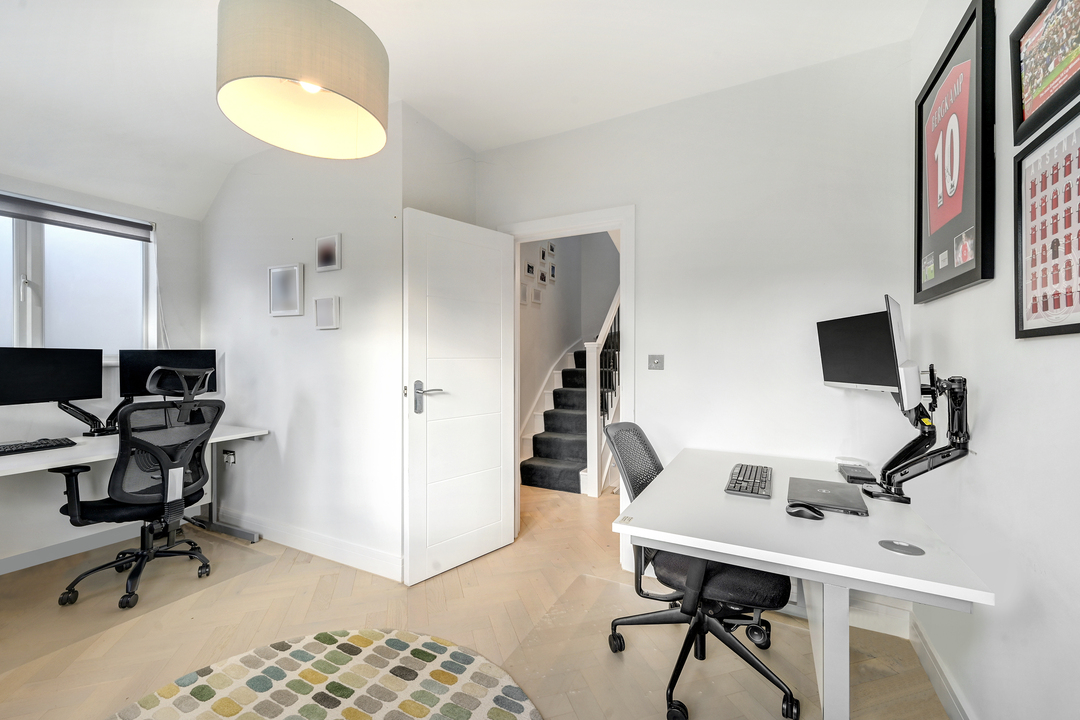 3 bed apartment for sale in Castlebar Park, Ealing, London, W5  - Property Image 15