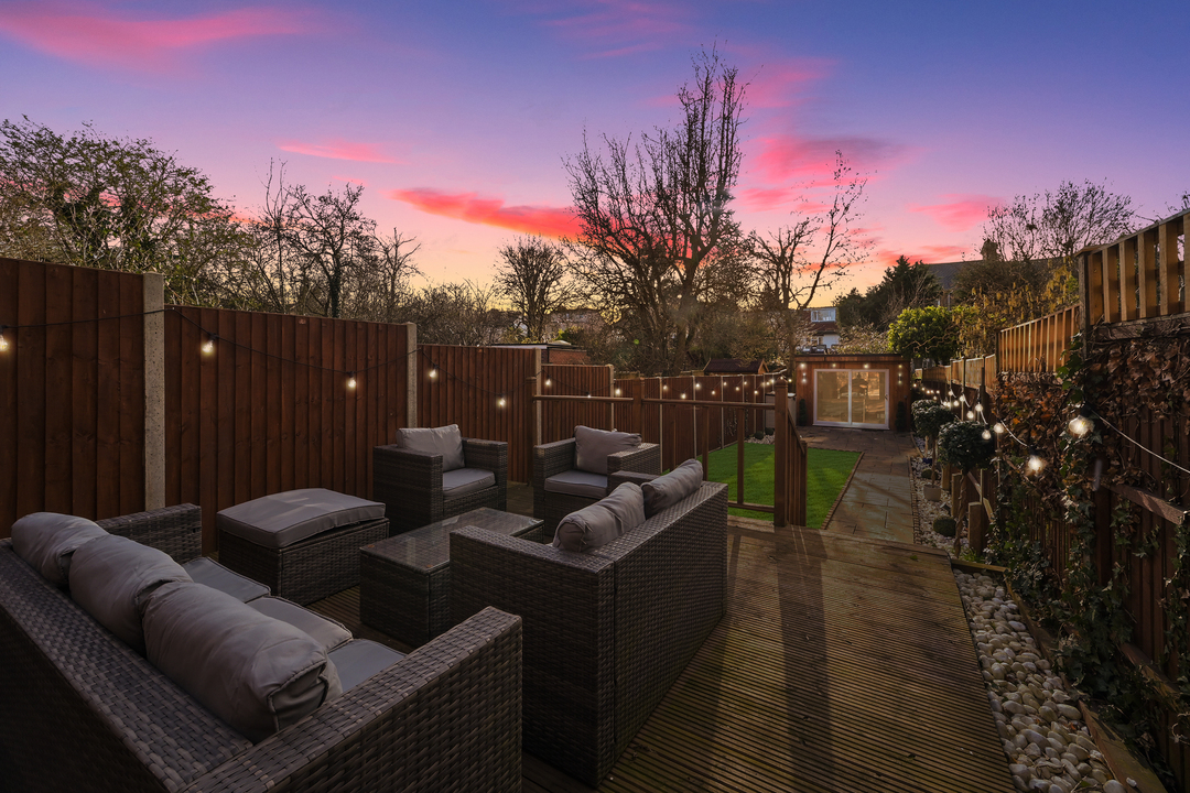 3 bed apartment for sale in Castlebar Park, Ealing, London, W5  - Property Image 5