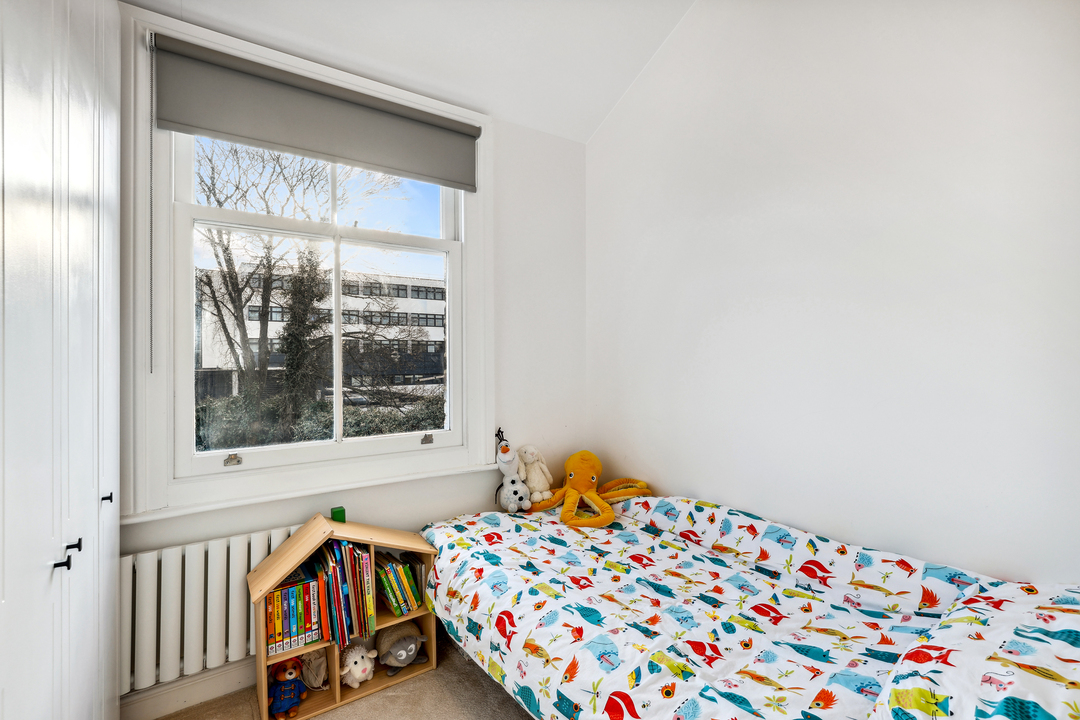2 bed terraced house for sale in The Park, Ealing, London, W5  - Property Image 19