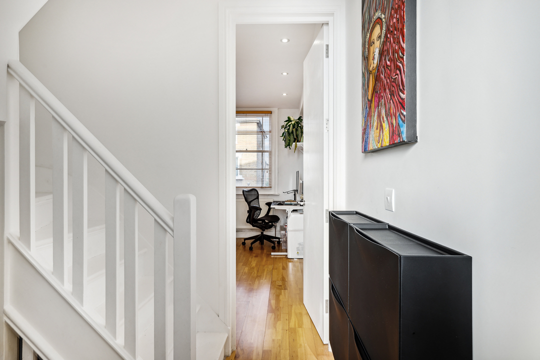 2 bed terraced house for sale in The Park, Ealing, London, W5  - Property Image 18