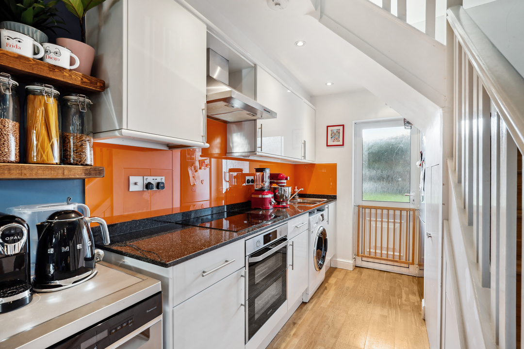 2 bed terraced house for sale in The Park, Ealing, London, W5  - Property Image 5