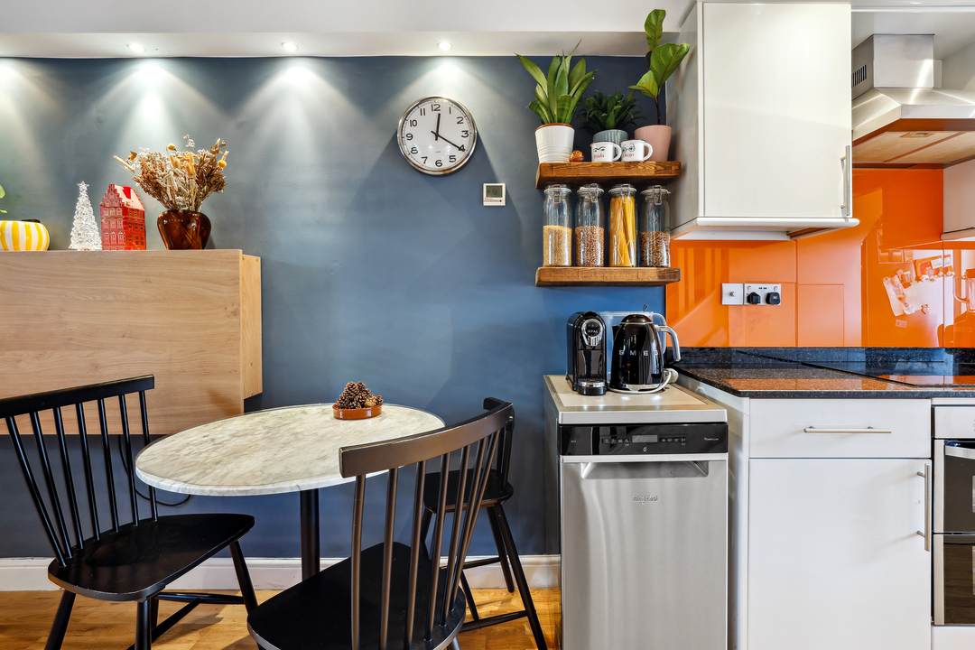 2 bed terraced house for sale in The Park, Ealing, London, W5  - Property Image 4