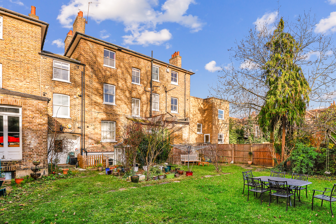 2 bed terraced house for sale in The Park, Ealing, London, W5  - Property Image 7