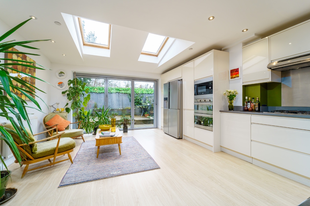 4 bed terraced house for sale in Oakley Close, Church Road, Hanwell, London, W7  - Property Image 7