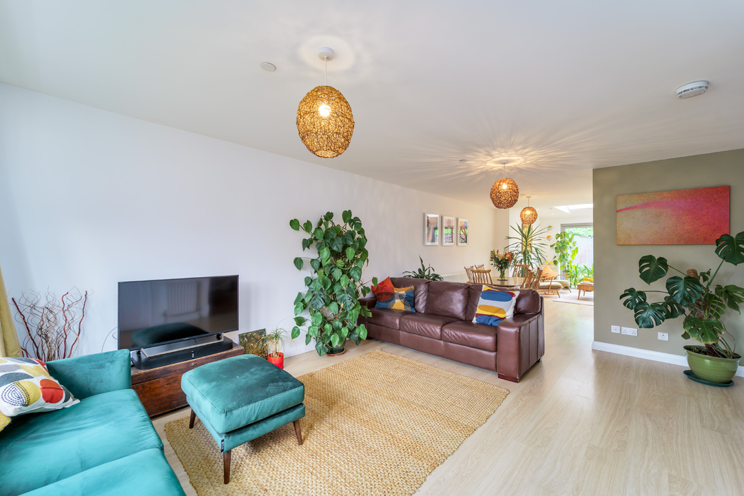 4 bed terraced house for sale in Oakley Close, Church Road, Hanwell, London, W7  - Property Image 6