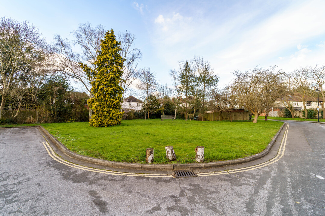 4 bed terraced house for sale in Oakley Close, Church Road, Hanwell, London, W7  - Property Image 23