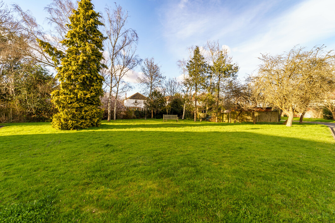 4 bed terraced house for sale in Oakley Close, Church Road, Hanwell, London, W7  - Property Image 24