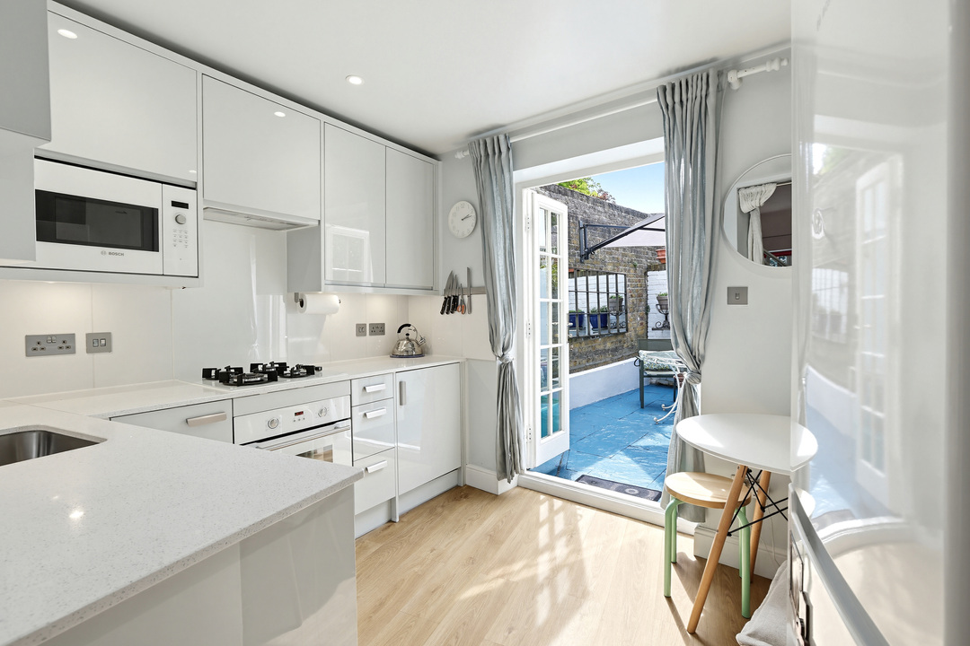 2 bed terraced house for sale in Rochester Mews, Little Ealing Lane, Ealing, London, W5  - Property Image 3