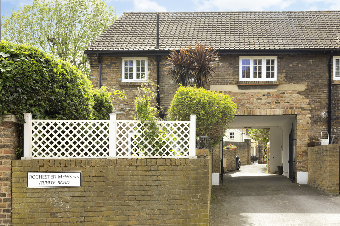 2 bed terraced house for sale in Rochester Mews, Little Ealing Lane, Ealing, London, W5  - Property Image 19