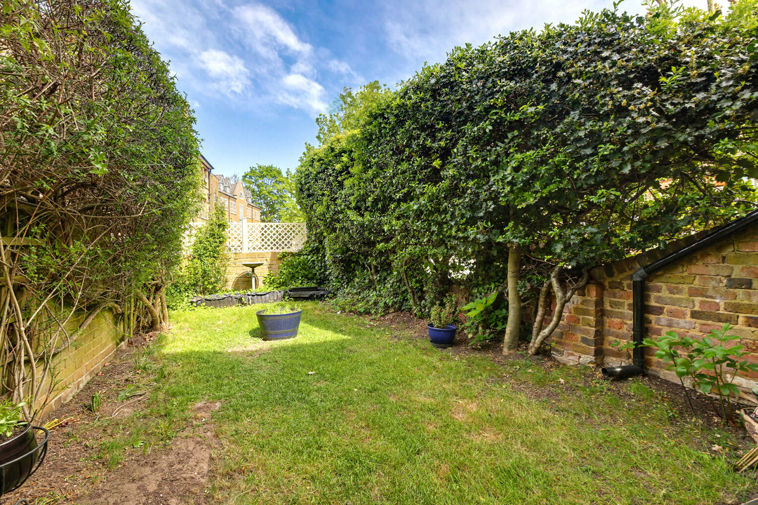 2 bed terraced house for sale in Rochester Mews, Little Ealing Lane, Ealing, London, W5  - Property Image 4