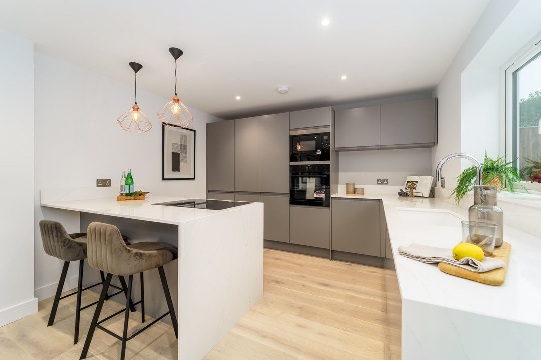 3 bed terraced house for sale in Malthouse Square, Beaconsfield, Buckinghamshire, HP9  - Property Image 3