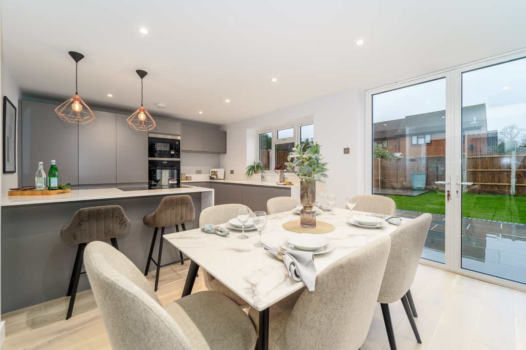 3 bed terraced house for sale in Malthouse Square, Beaconsfield, Buckinghamshire, HP9  - Property Image 18