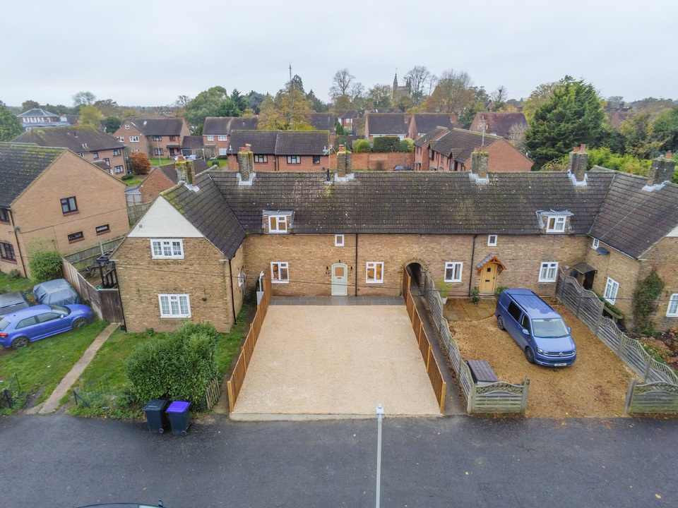 3 bed terraced house for sale in Malthouse Square, Beaconsfield, Buckinghamshire, HP9  - Property Image 28