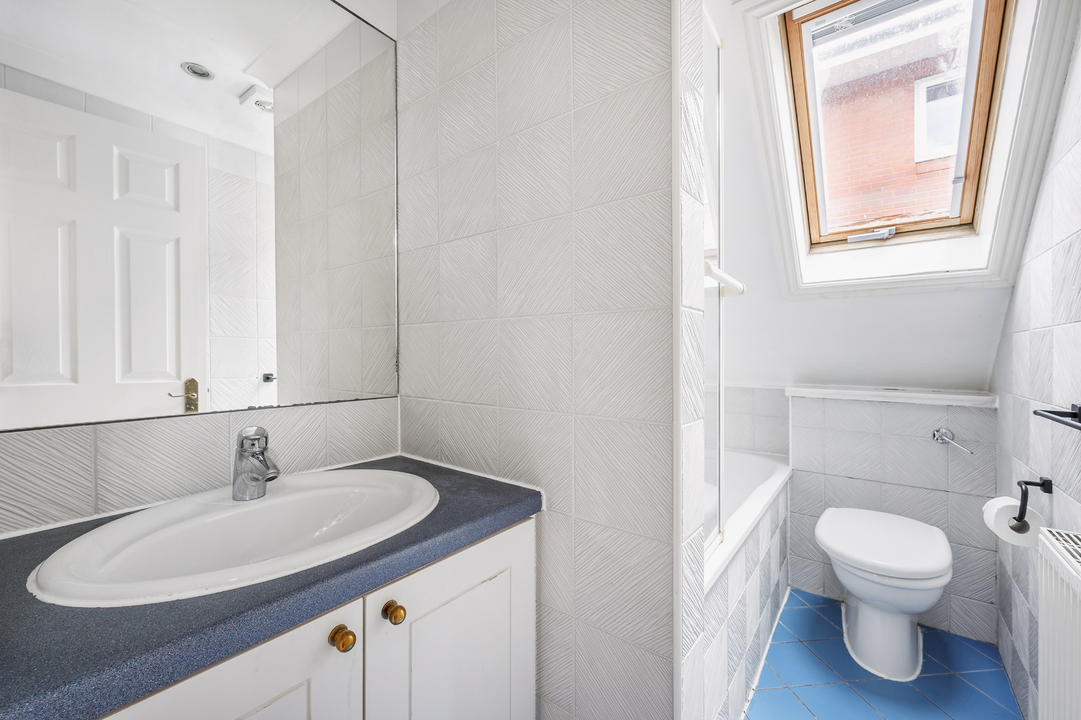 2 bed apartment to rent in Woodville Road, Ealing, London, W5  - Property Image 7