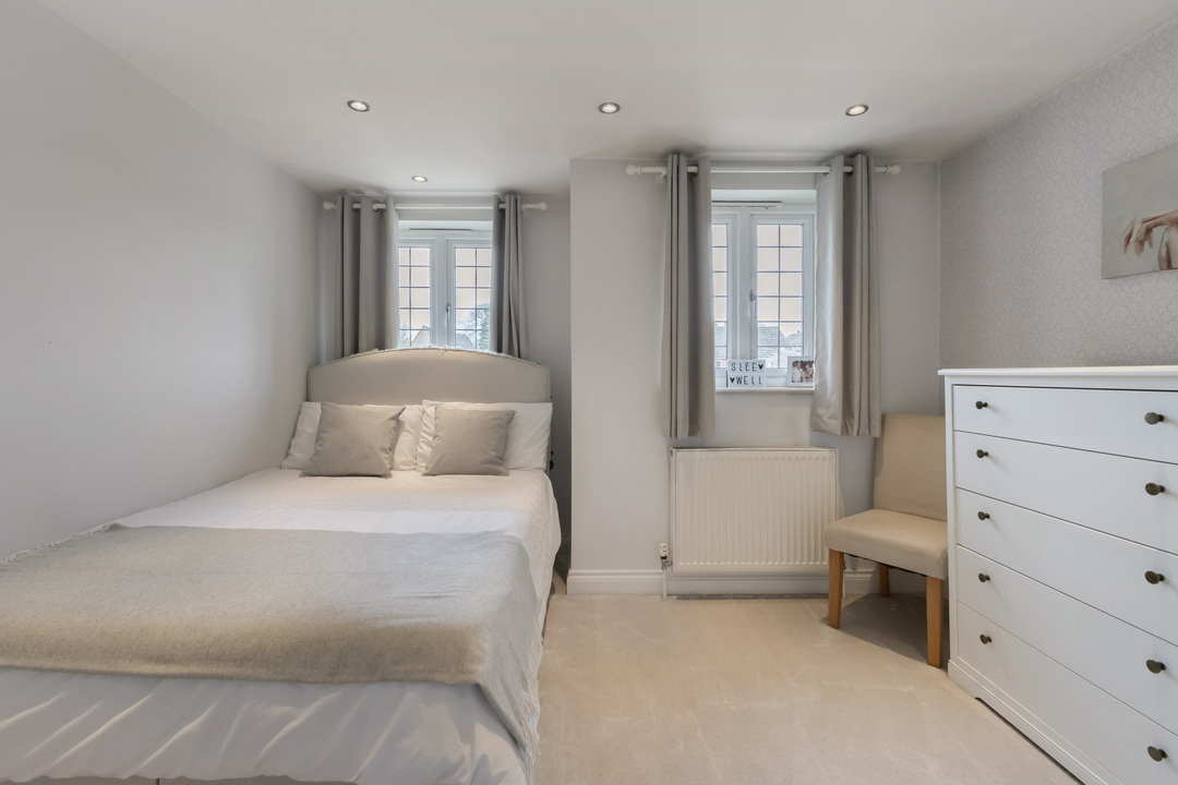 3 bed semi-detached house for sale in Lybury Lane, Redbourn, St. Albans, AL3  - Property Image 16