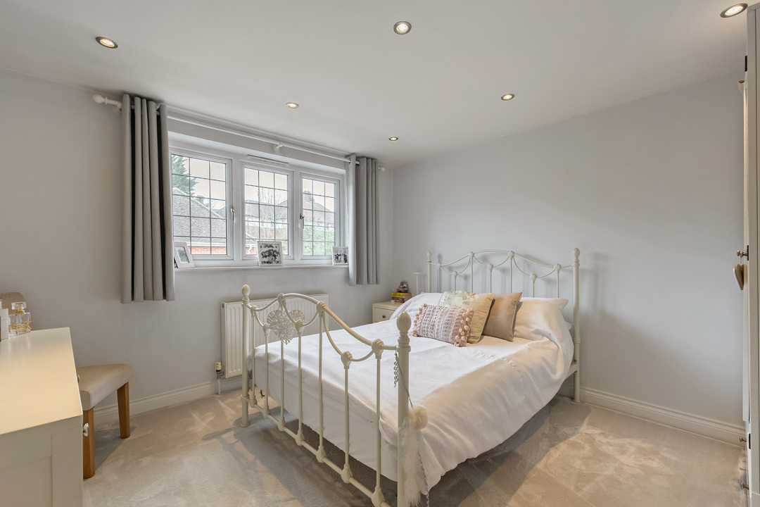 3 bed semi-detached house for sale in Lybury Lane, Redbourn, St. Albans, AL3  - Property Image 18