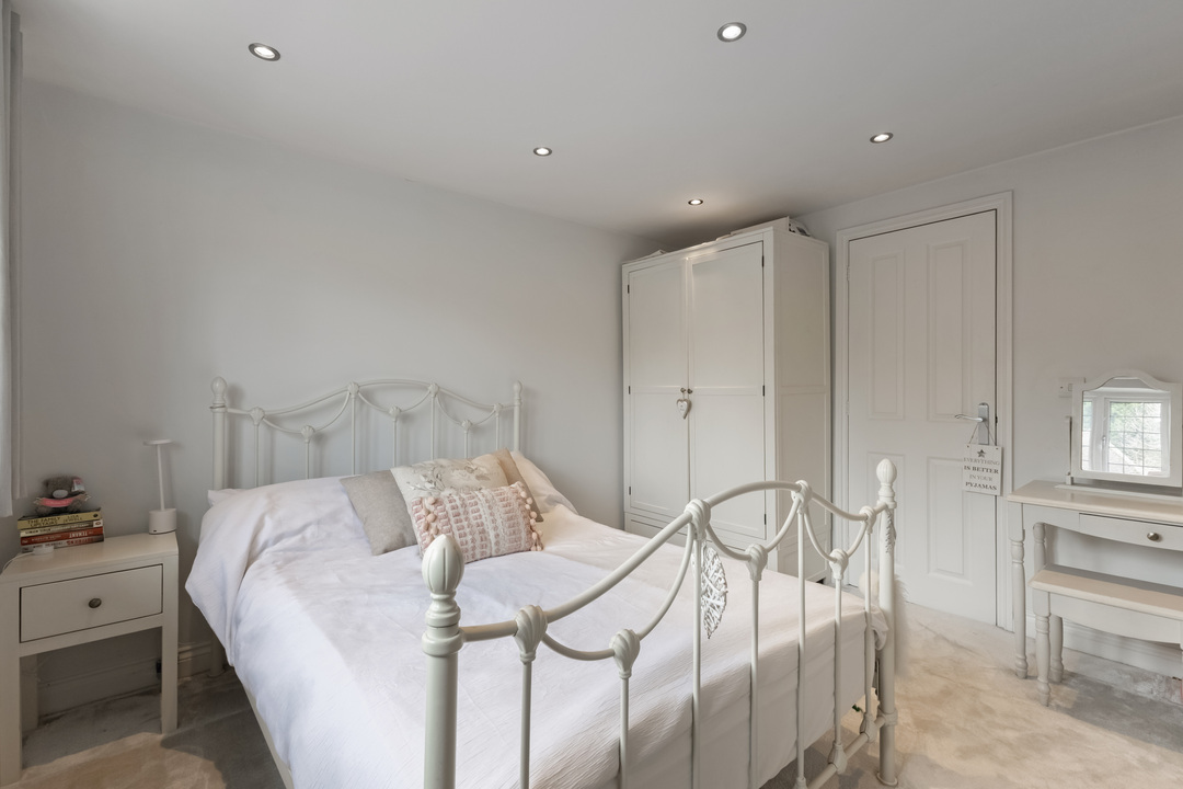 3 bed semi-detached house for sale in Lybury Lane, Redbourn, St. Albans, AL3  - Property Image 11