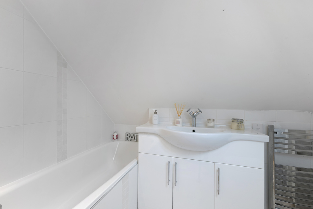 3 bed semi-detached house for sale in Lybury Lane, Redbourn, St. Albans, AL3  - Property Image 23