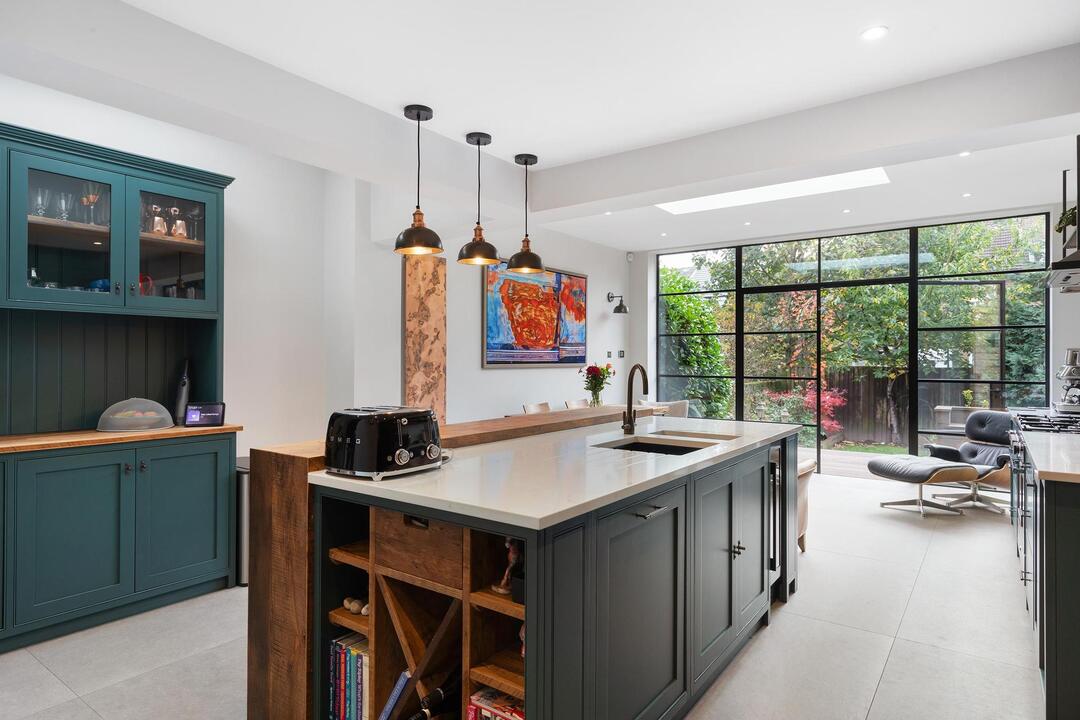 5 bed semi-detached house for sale in Shakespeare Road, Acton, London, W3  - Property Image 4