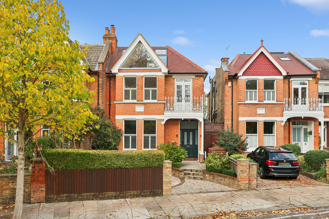 5 bed semi-detached house for sale in Elers Road, Ealing, London, W13 - Property Image 1