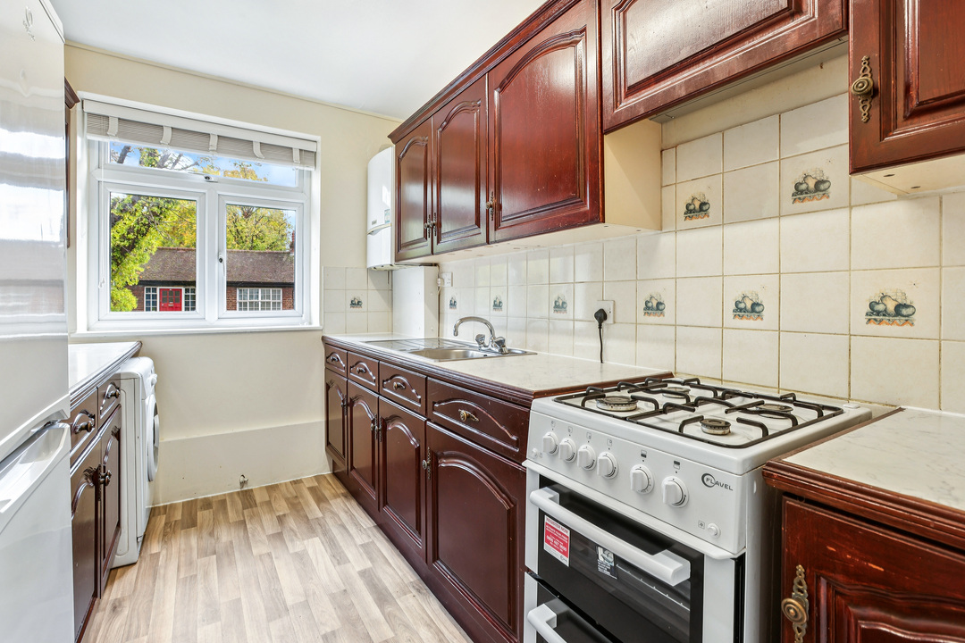3 bed apartment for sale in Eaton Rise, Ealing, London, W5 - Property Image 1