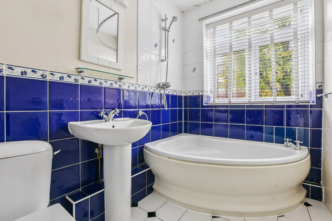 3 bed apartment for sale in Eaton Rise, Ealing, London, W5  - Property Image 13