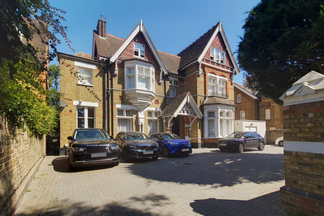 1 bed apartment to rent in North Common Road, Ealing, London, W5  - Property Image 2