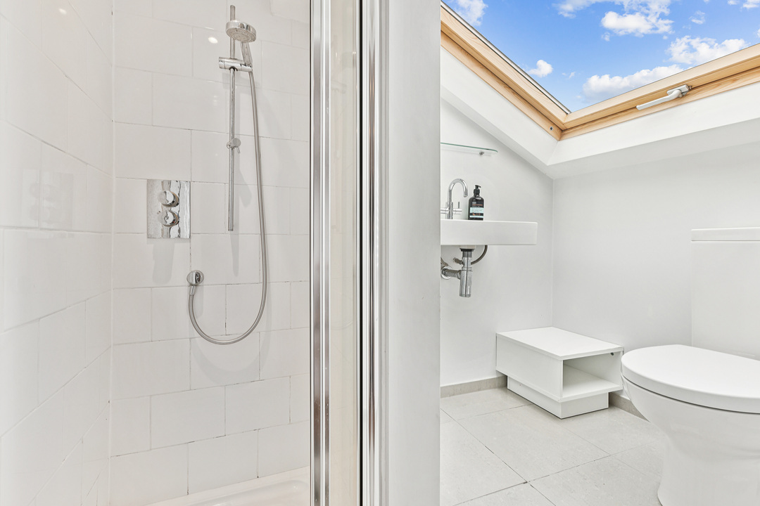 4 bed terraced house for sale in Orchard Road, Brentford, London, TW8  - Property Image 22