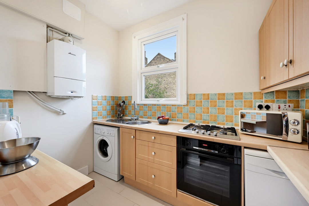 3 bed apartment to rent in Seaford Road, Ealing, London, W13  - Property Image 6