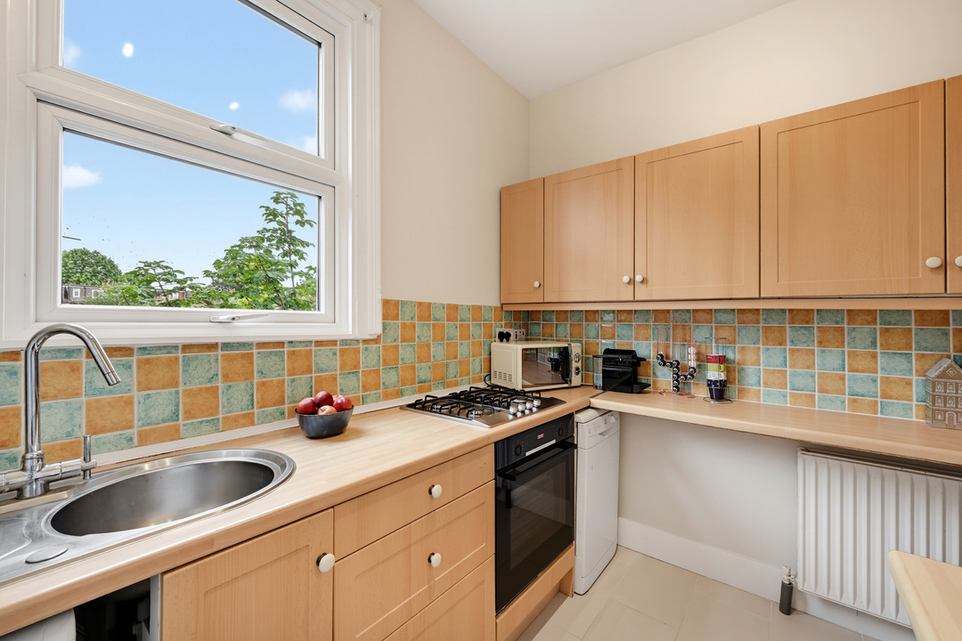 3 bed apartment to rent in Seaford Road, Ealing, London, W13 - Property Image 1