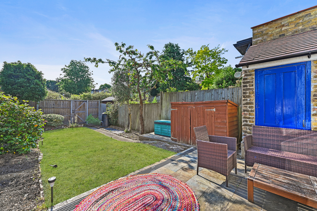 4 bed terraced house to rent in St. Georges Avenue, Ealing, London, W5  - Property Image 4