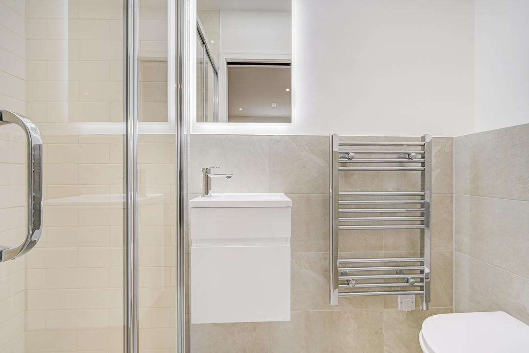 2 bed apartment to rent in Alfred Road, Acton, London, W3  - Property Image 10