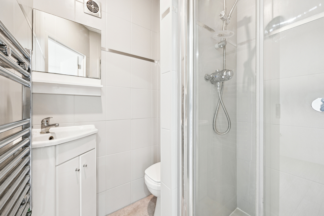 3 bed semi-detached house for sale in Walton Way, Acton, London, W3  - Property Image 14