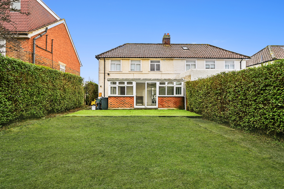 3 bed semi-detached house for sale in Walton Way, Acton, London, W3  - Property Image 4