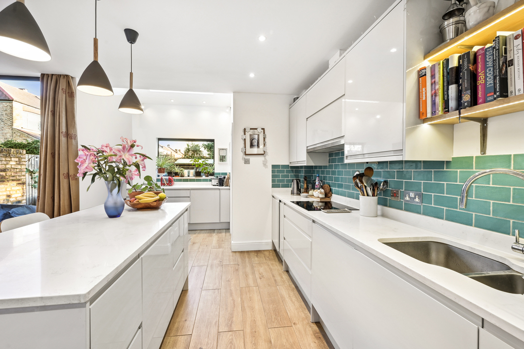 5 bed terraced house for sale in Highview Road, Ealing, London, W13  - Property Image 1