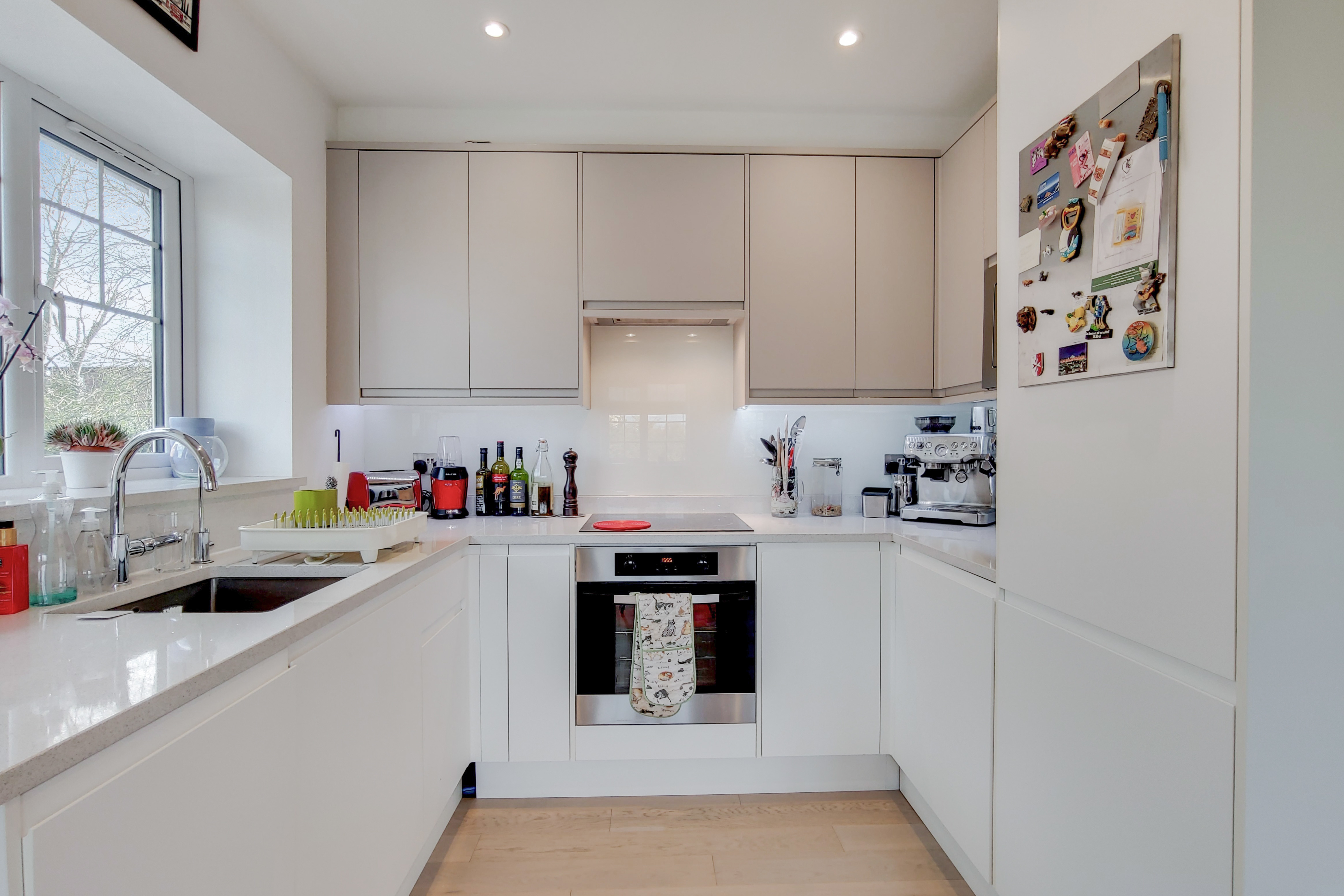 1 bed apartment to rent in Boddington Gardens, Acton, London, W3  - Property Image 1