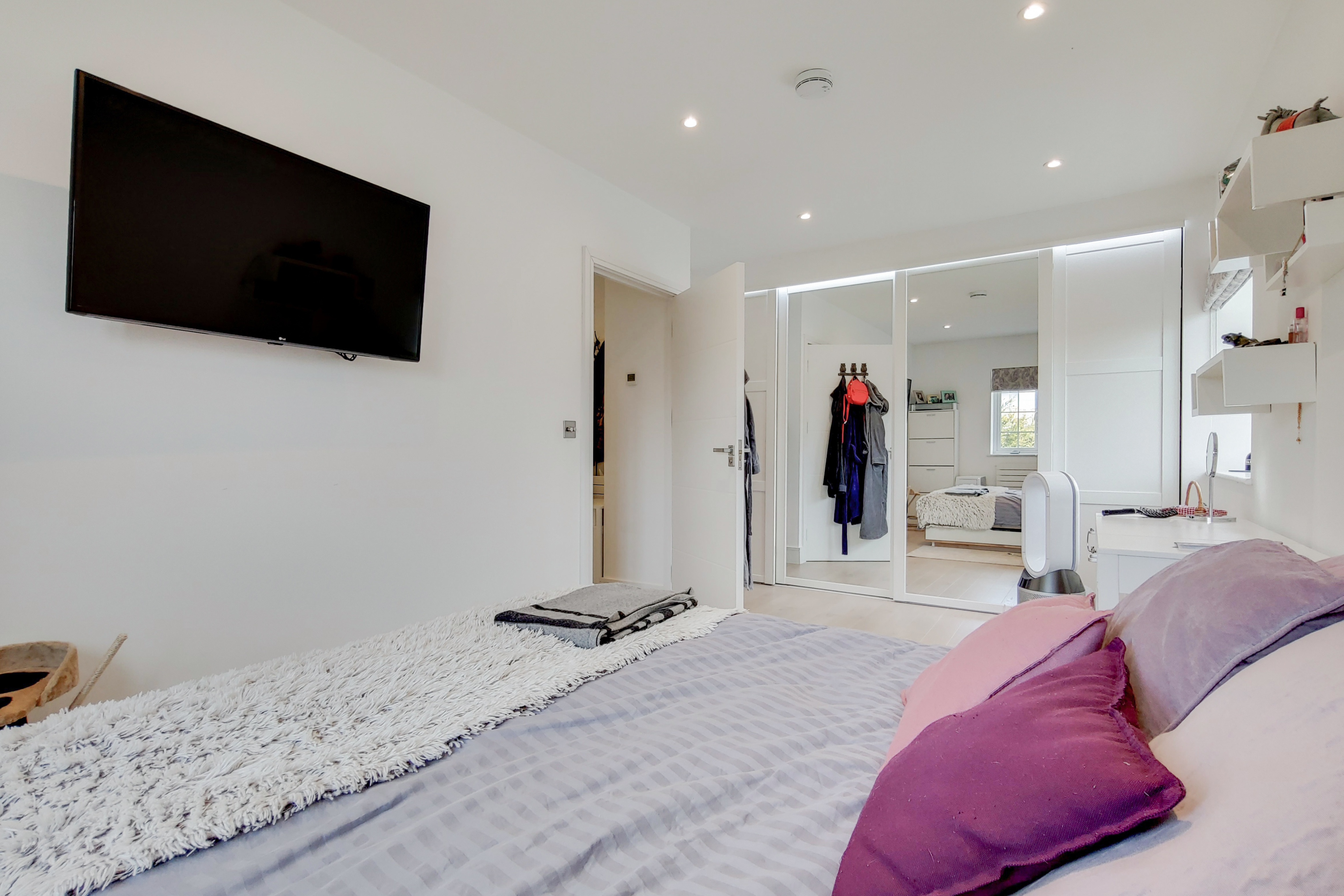 1 bed apartment to rent in Boddington Gardens, Acton, London, W3  - Property Image 12