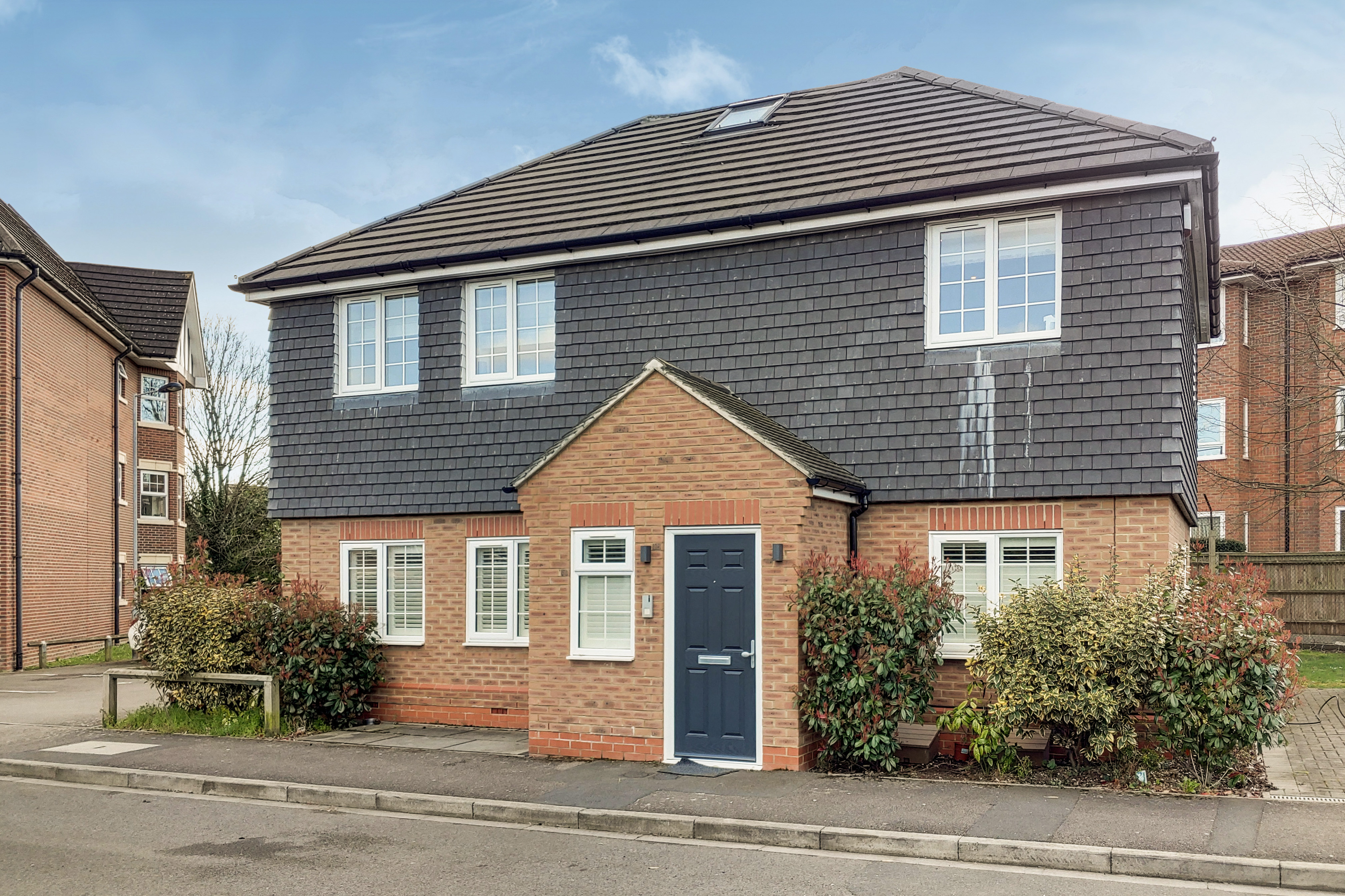 1 bed apartment to rent in Boddington Gardens, Acton, London, W3  - Property Image 13