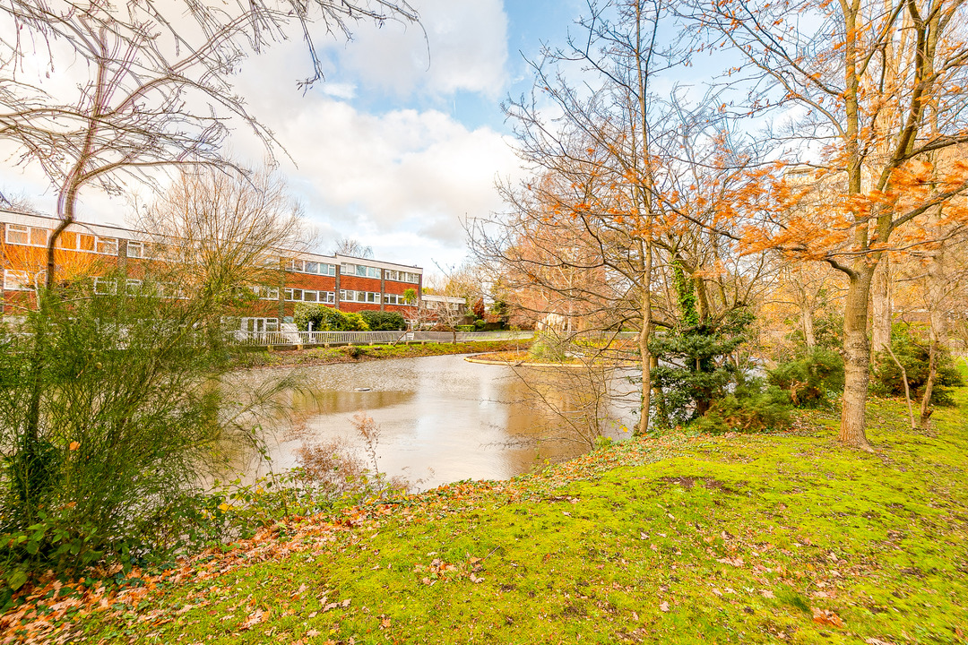 4 bed terraced house for sale in Heronsforde, Ealing, London, W13  - Property Image 8